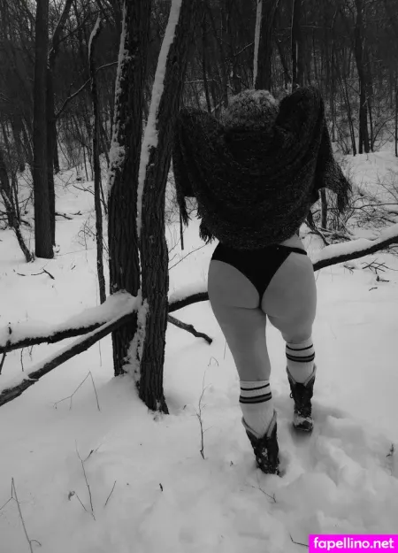 Pageofscrolls OnlyFans Thumbnail #vT8f7S83iQ