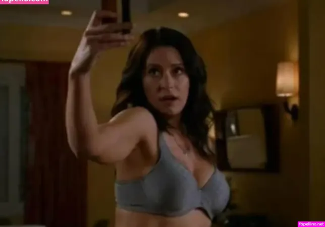 Paget Brewster OnlyFans Thumbnail #rCT7K2XtVV