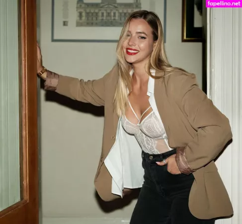 Paige Montana De Cinque OnlyFans Thumbnail #RUQYLfKfxp