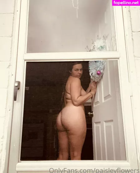 Paisleyflowers OnlyFans Thumbnail #WzbiKzoFNS