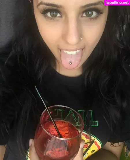 Pakidouche OnlyFans Thumbnail #2uxHyXNE9r