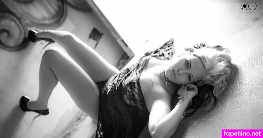 Pale Dahlia Aka Julia Van Helheim OnlyFans Thumbnail #ywHwxux963