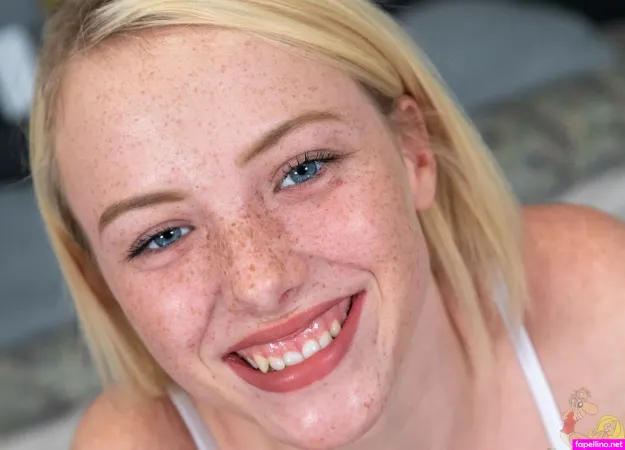 Pale Freckled Girls OnlyFans Thumbnail #xKXy16TV4N