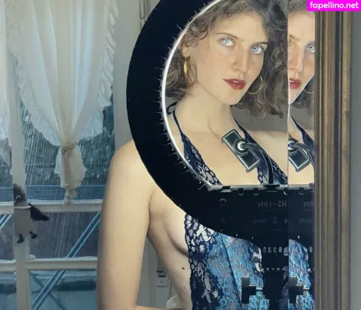 Pale Snow White OnlyFans Thumbnail #to1OQ1fu7c