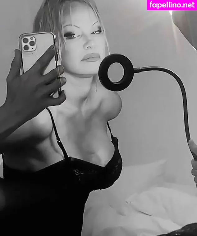 mepamelaanderson, pamelaanderson Nude Leaked OnlyFans Photo #lGbIo4a34p