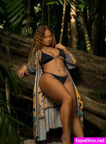 Pamela OnlyFans Thumbnail #2hVHUnvXkO