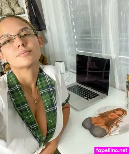 Pamela OnlyFans Thumbnail #WDLdMkYYTg