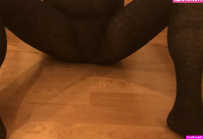 Pantyhosejul OnlyFans Thumbnail #PELUEvJ8pk