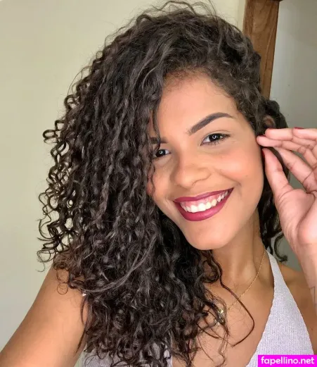 Paola Alexandre Main Profile Photo
