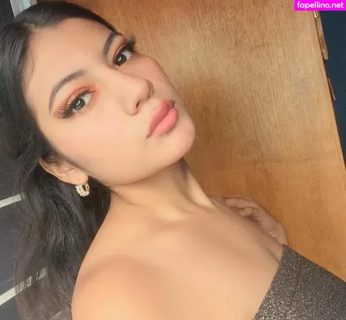 Paola Bustamante OnlyFans Thumbnail #iGUNdaEdyr