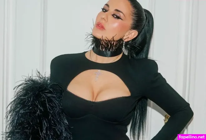 Paola Iezzi OnlyFans Thumbnail #GyHmB1Hcva