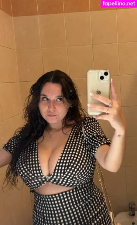 Paola S OnlyFans Thumbnail #OWYHELAaGq