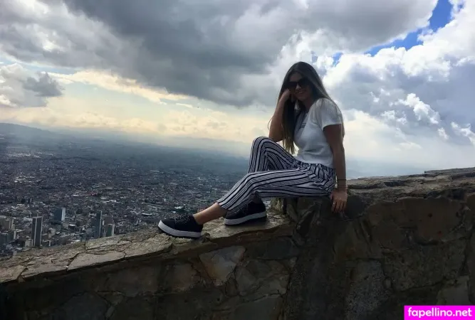 Paola Sanchez OnlyFans Thumbnail #XxE9Lvx3Nq