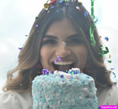 Paola Sanchez OnlyFans Thumbnail #Z4NkbuezCj