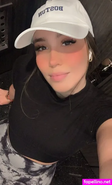 Paola Silerio OnlyFans Thumbnail #GiUAAE2oes