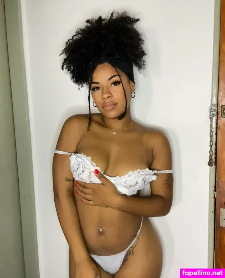 Paolaaxo OnlyFans Thumbnail #LQFmlQ3jhN