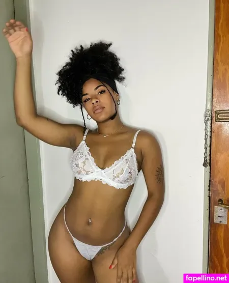 Paolaaxo OnlyFans Thumbnail #QNmT7zelcZ