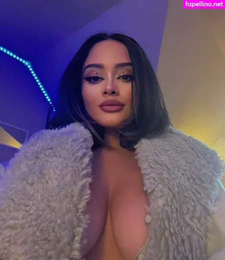 Paolakrystal OnlyFans Thumbnail #T7hlfURaZF
