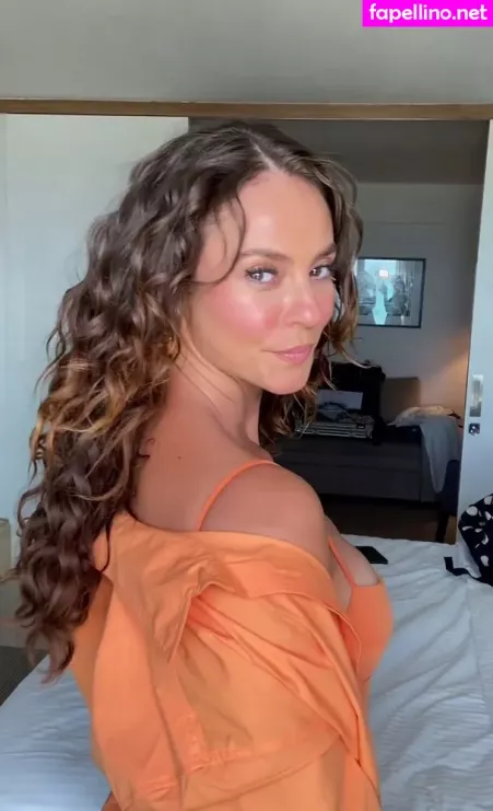 Paolla Oliveira OnlyFans Thumbnail #OeaULAVcZl