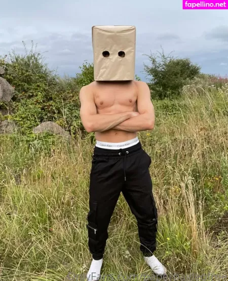 Paperbagfree OnlyFans Thumbnail #vR6e6C7AK4