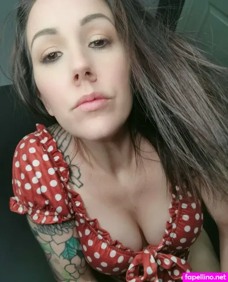 Paradiseofsoles OnlyFans Thumbnail #PeNd52JHtw