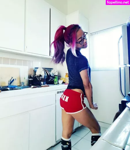 Parallaxstella OnlyFans Thumbnail #IpmtSYOHpO