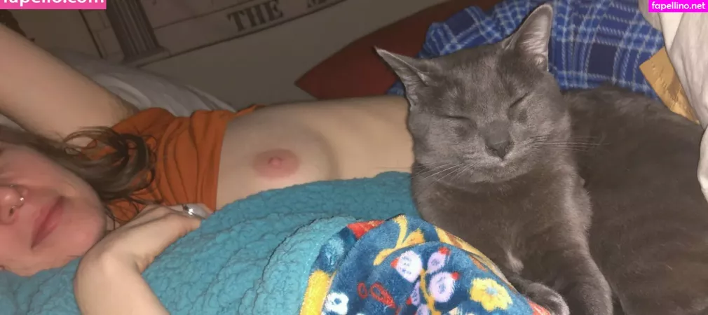 Paris Eike OnlyFans Thumbnail #eVUB1cBfMM