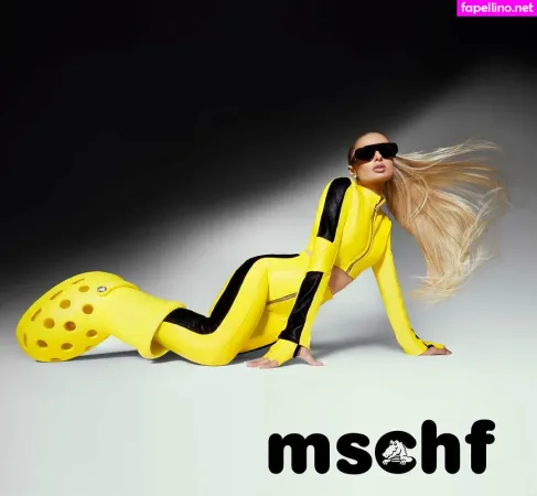 Paris Hilton OnlyFans Thumbnail #1q71V2CwX8