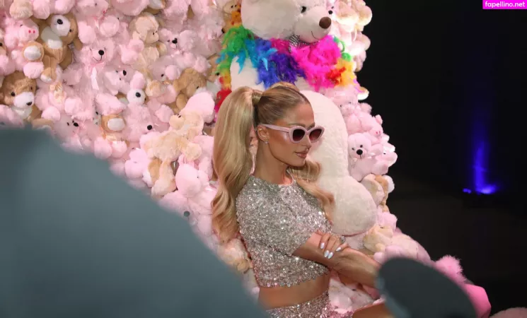 Paris Hilton OnlyFans Thumbnail #BMqUtSUDlo