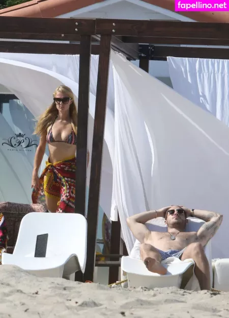 Paris Hilton OnlyFans Thumbnail #JfdJjcUFGx
