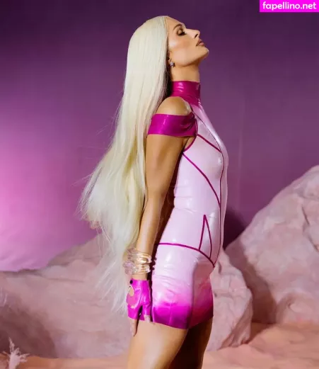 Paris Hilton OnlyFans Thumbnail #Pf218I23ll