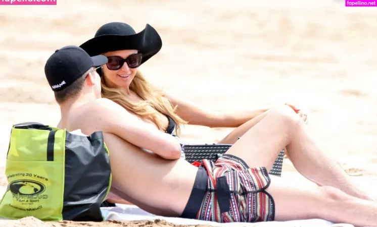 Paris Hilton OnlyFans Thumbnail #QtHt1EIlJq