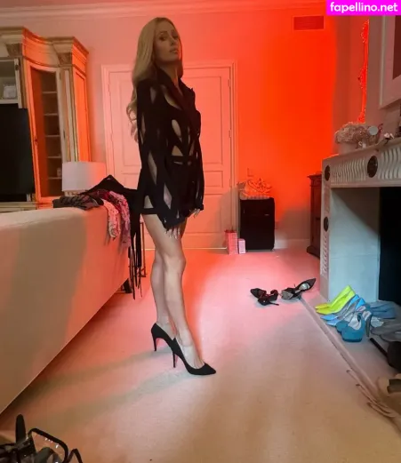 Paris Hilton OnlyFans Thumbnail #R2G5WpbuD5
