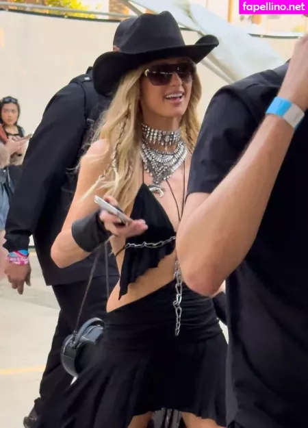 Paris Hilton OnlyFans Thumbnail #TiqsQK8o0i