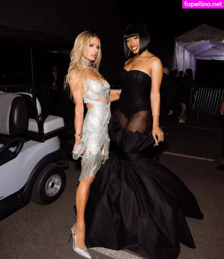 Paris Hilton OnlyFans Thumbnail #cLq0fDywcH