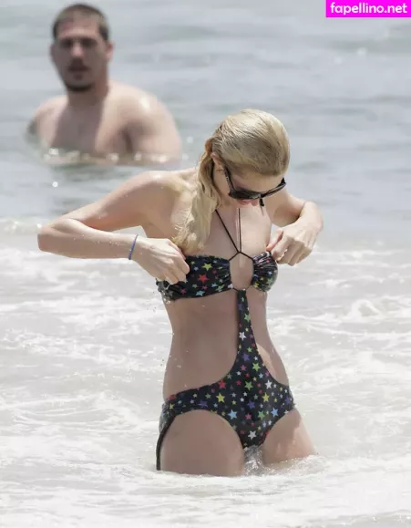 Paris Hilton OnlyFans Thumbnail #m5SioBD9eR