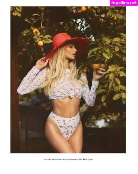 Paris Hilton OnlyFans Thumbnail #oLLu8fha42