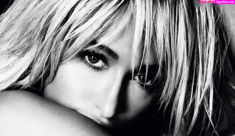 Paris Hilton OnlyFans Thumbnail #oXpjzEgrdb