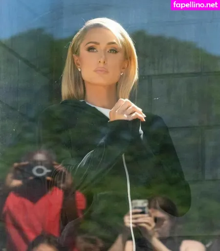 Paris Hilton OnlyFans Thumbnail #yyX0LYM3xl