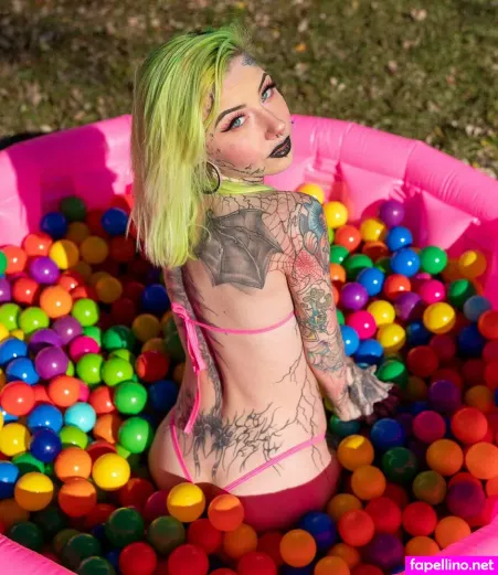 Parisgreenx OnlyFans Thumbnail #CMugBnlc9o