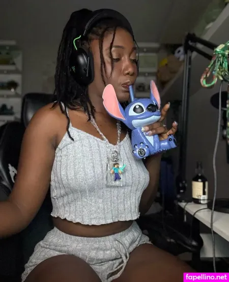 Parislalouvre OnlyFans Thumbnail #HVJRzx7xFr