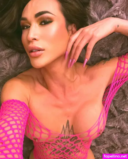 Parisphan OnlyFans Thumbnail #FIt7hlS2i7