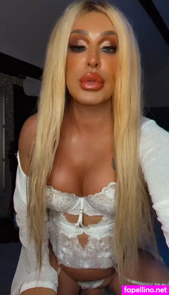 pariz_makeovers, parizanderson Nude Leaked OnlyFans Photo #2ONhS8842B