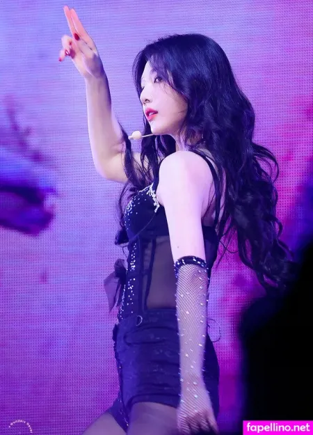 Park Soo Young Main Profile Photo
