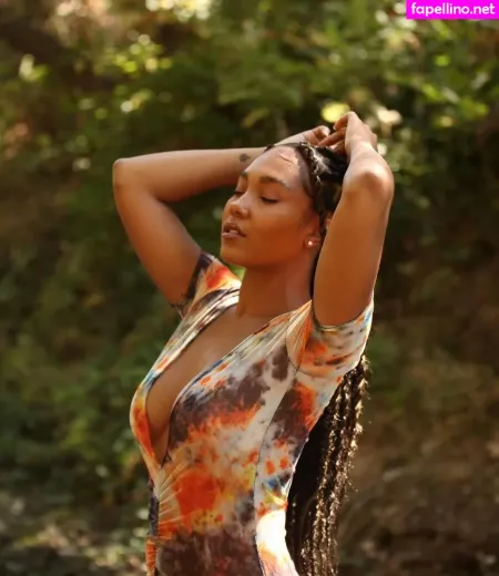 Parker Mckenna Posey OnlyFans Thumbnail #iZGToASgdL