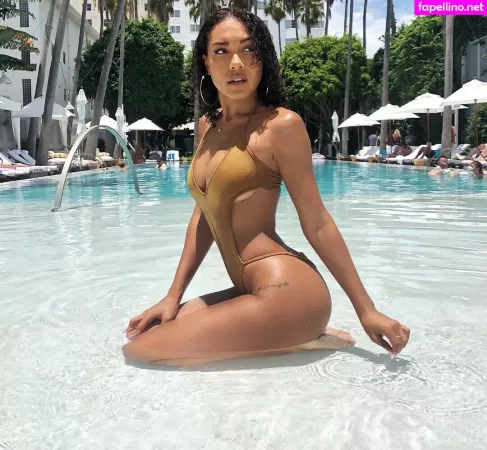 Parker Mckenna Posey OnlyFans Thumbnail #z9IyeXIjAN