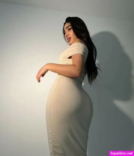 Parmidashahh OnlyFans Thumbnail #2CFajTnfEB