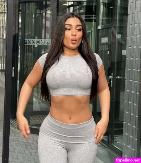 Parmidashahh OnlyFans Thumbnail #3xi2LN1ATX