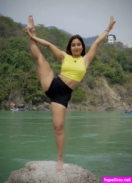 Parul Cutearora OnlyFans Thumbnail #eIm8ZWjEom