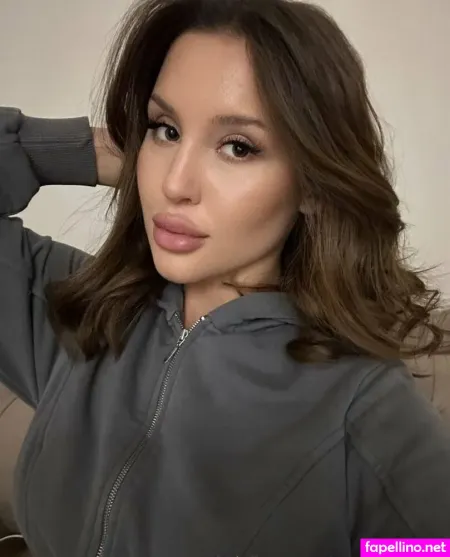 Passion Emily OnlyFans Thumbnail #S4zN08DjGG